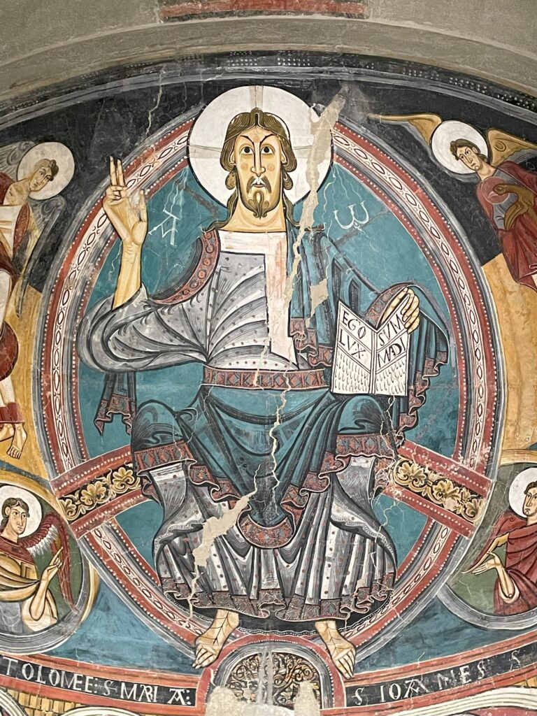 Romanesque art Barcelona: Frescoes of the apse of Sant Climent in Taüll, 1123, Museu Nacional d’Art de Catalunya, Barcelona, Spain. Photograph by the author.
