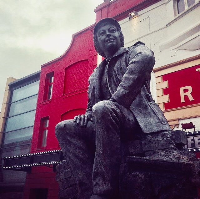 London statues: Philip Jackson, Joan Littlewood, 2015, London, UK. Theatre Royal Stratford East Twitter.
