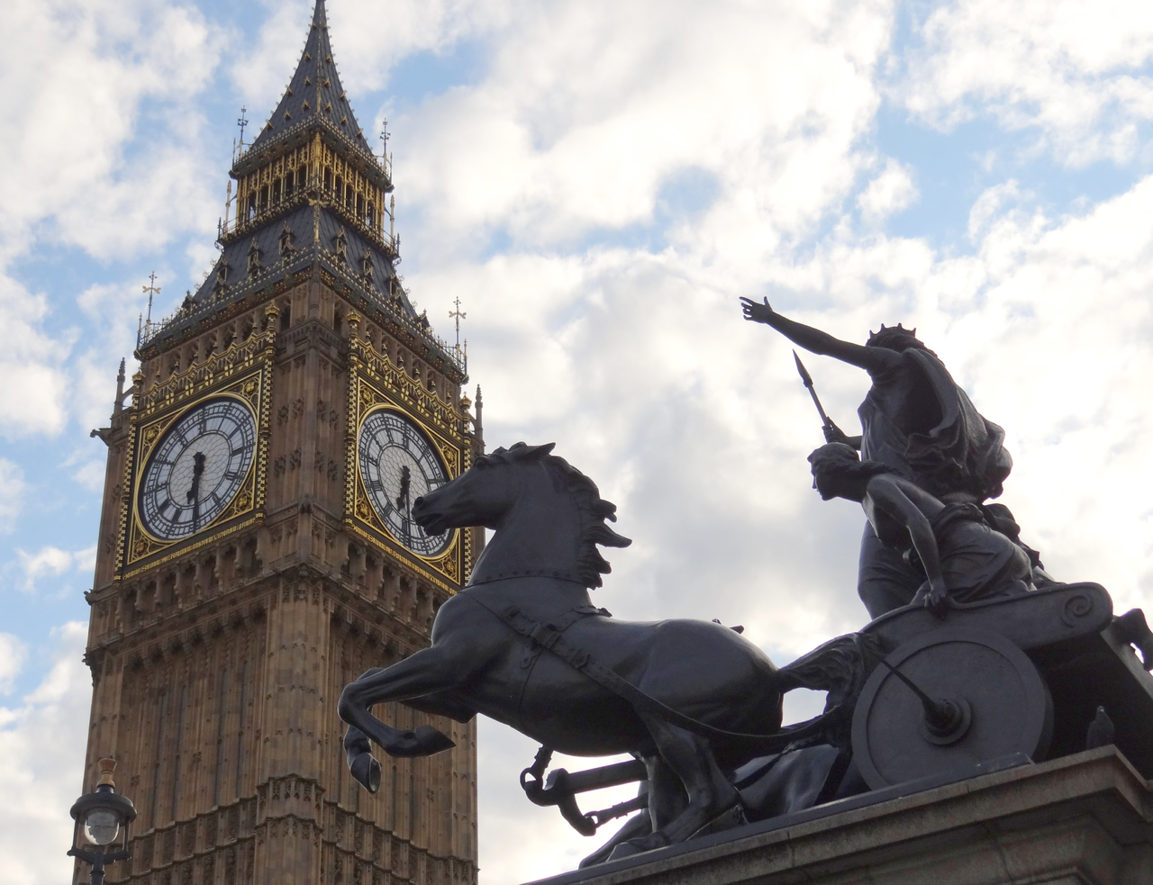 statues, london, women, Boudicca and her daughters, Thomas Thornycroft